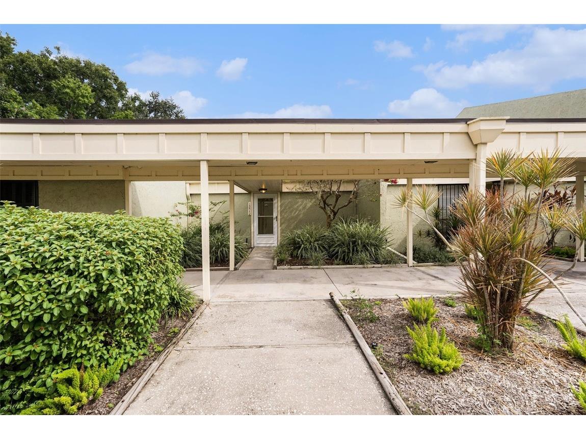 13512 Palmwood Lane Tampa FL 33618 TB8425601 image4