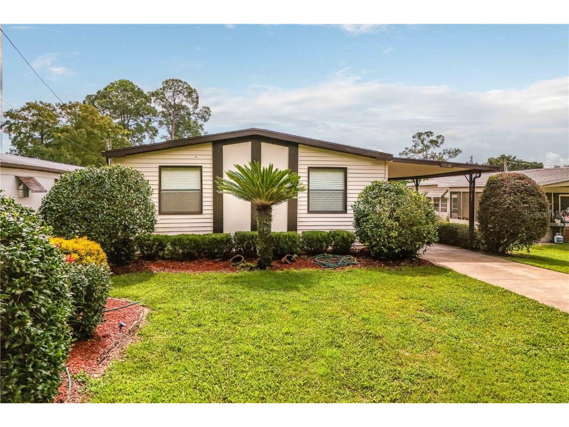 13516 Palm Drive Astatula FL 34705 - LITTLE LAKE HARRIS CANAL G5086859 image1