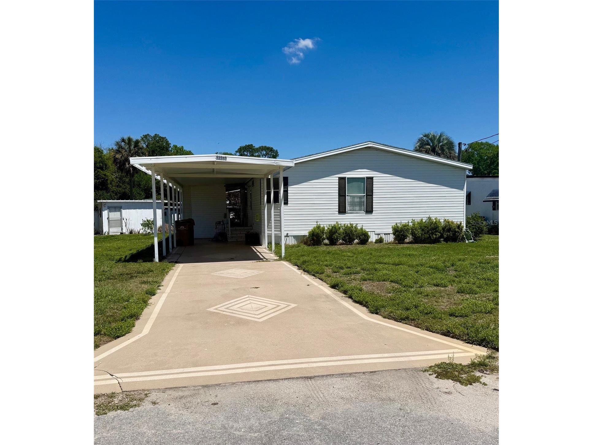 13519 Woodland Drive Astatula FL 34705 - LITTLE LAKE HARRIS O6398231 image1