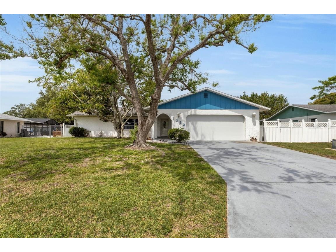 1352 Georgetowne Circle Sarasota FL 34232 A4568361 image1