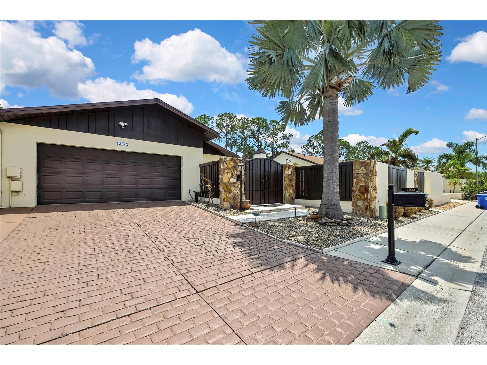 13522 Avista Drive Tampa FL 33624 TB8499389 image2