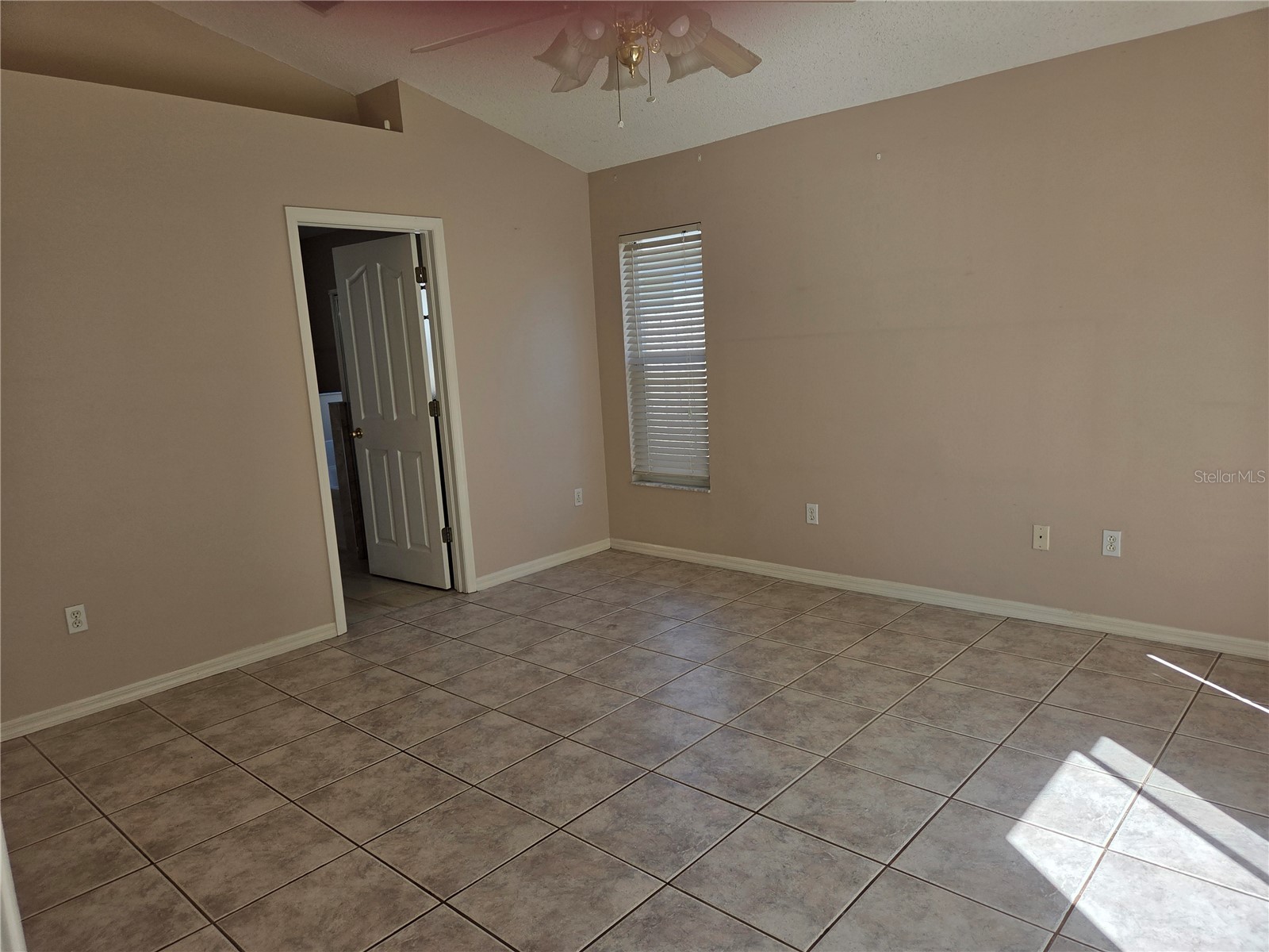 13523 White Elk Loop Tampa FL 33626 TB8487293 image17