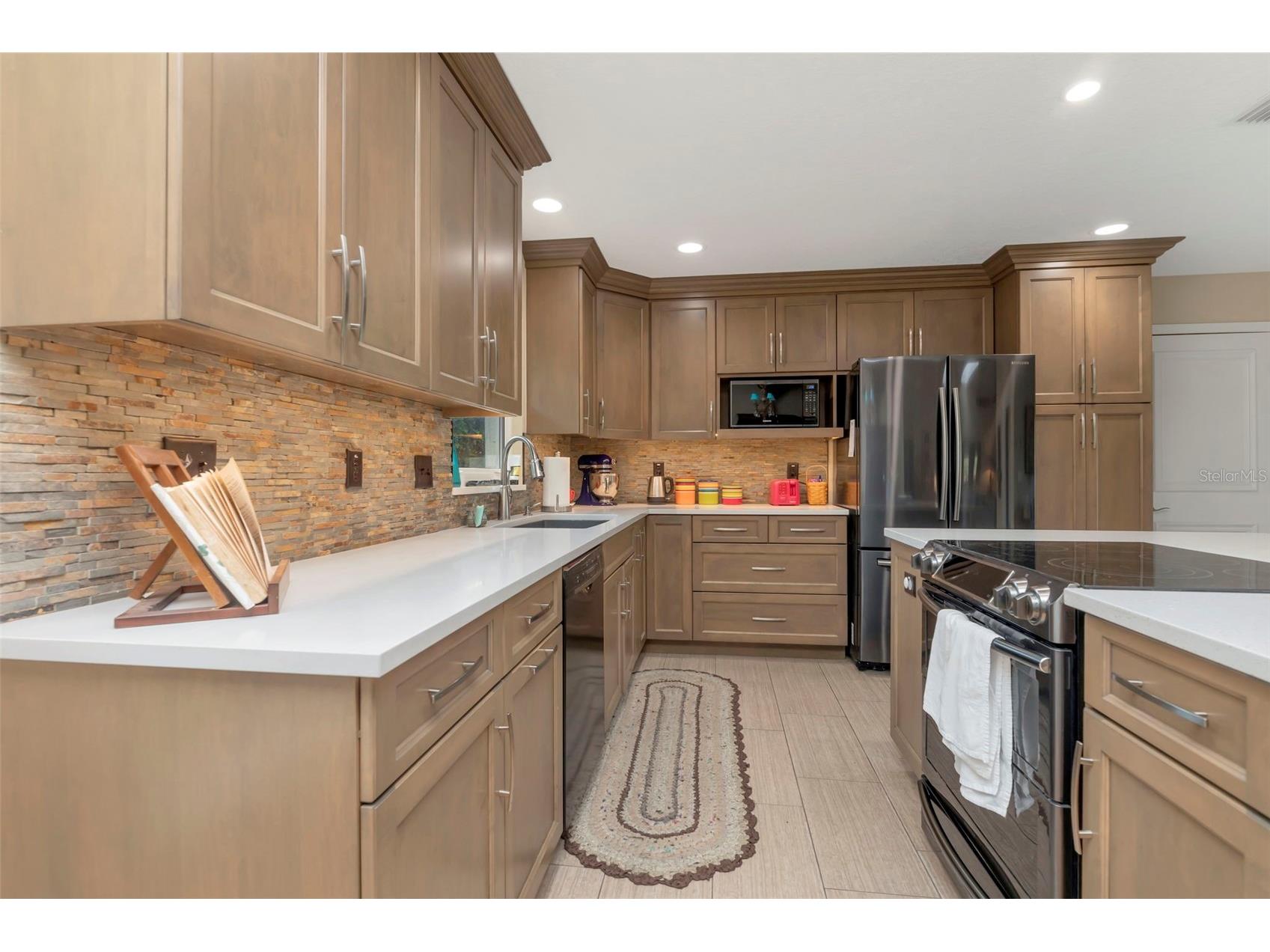 13528 Avista Drive Tampa FL 33624 TB8481518 image21