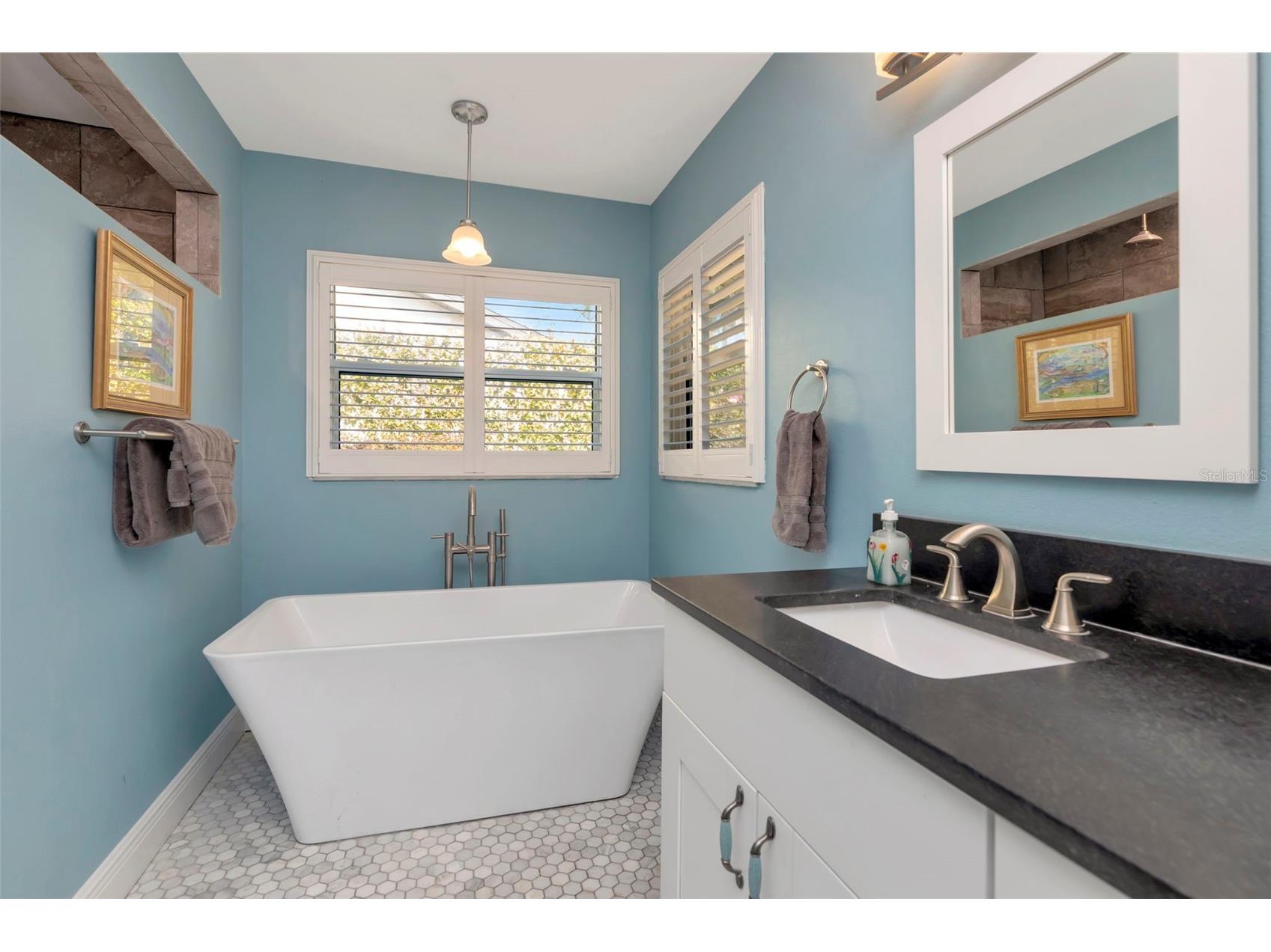 13528 Avista Drive Tampa FL 33624 TB8481518 image37