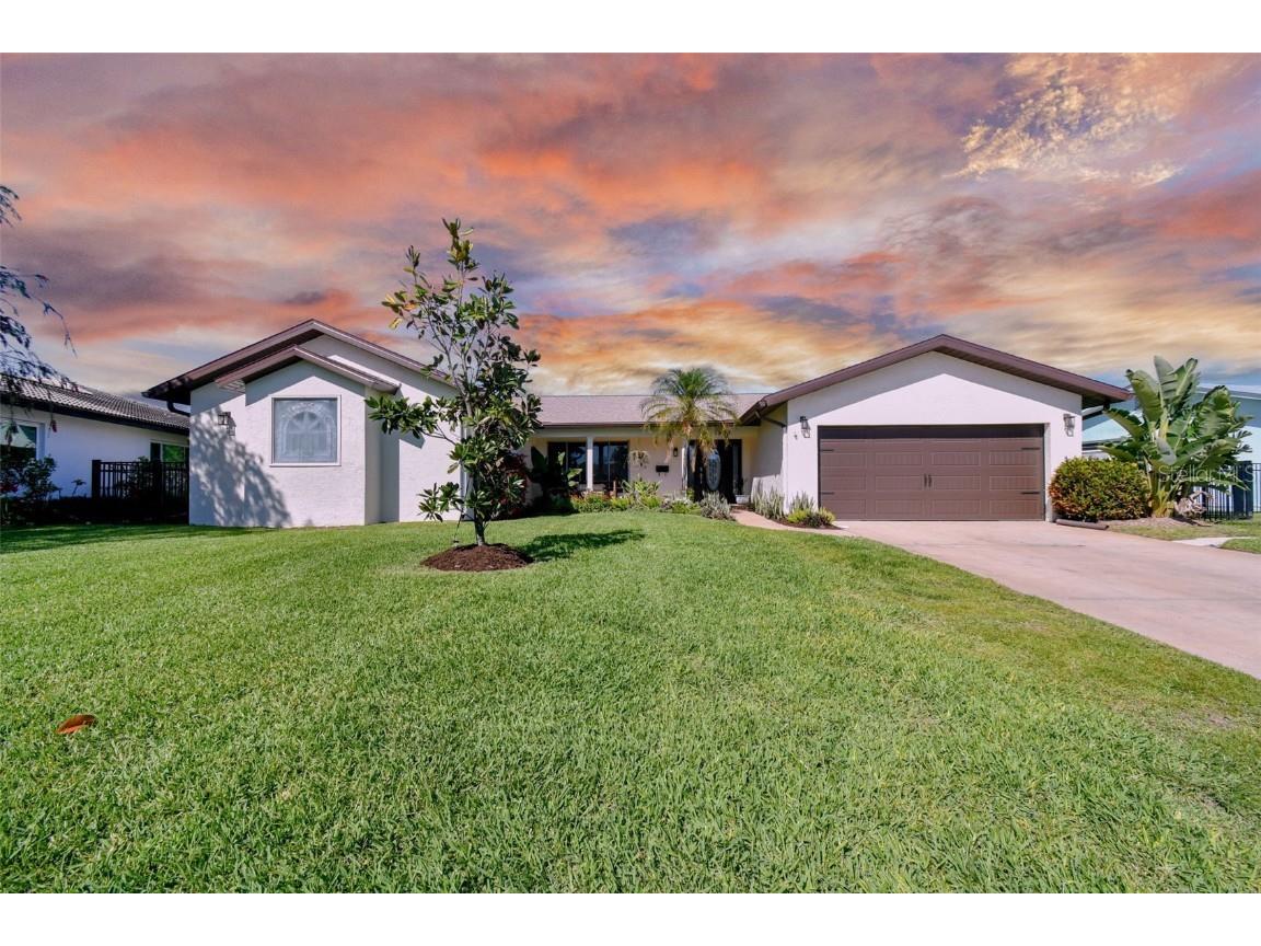 1353 51st Avenue NE Saint Petersburg FL 33703 U8193939 image1
