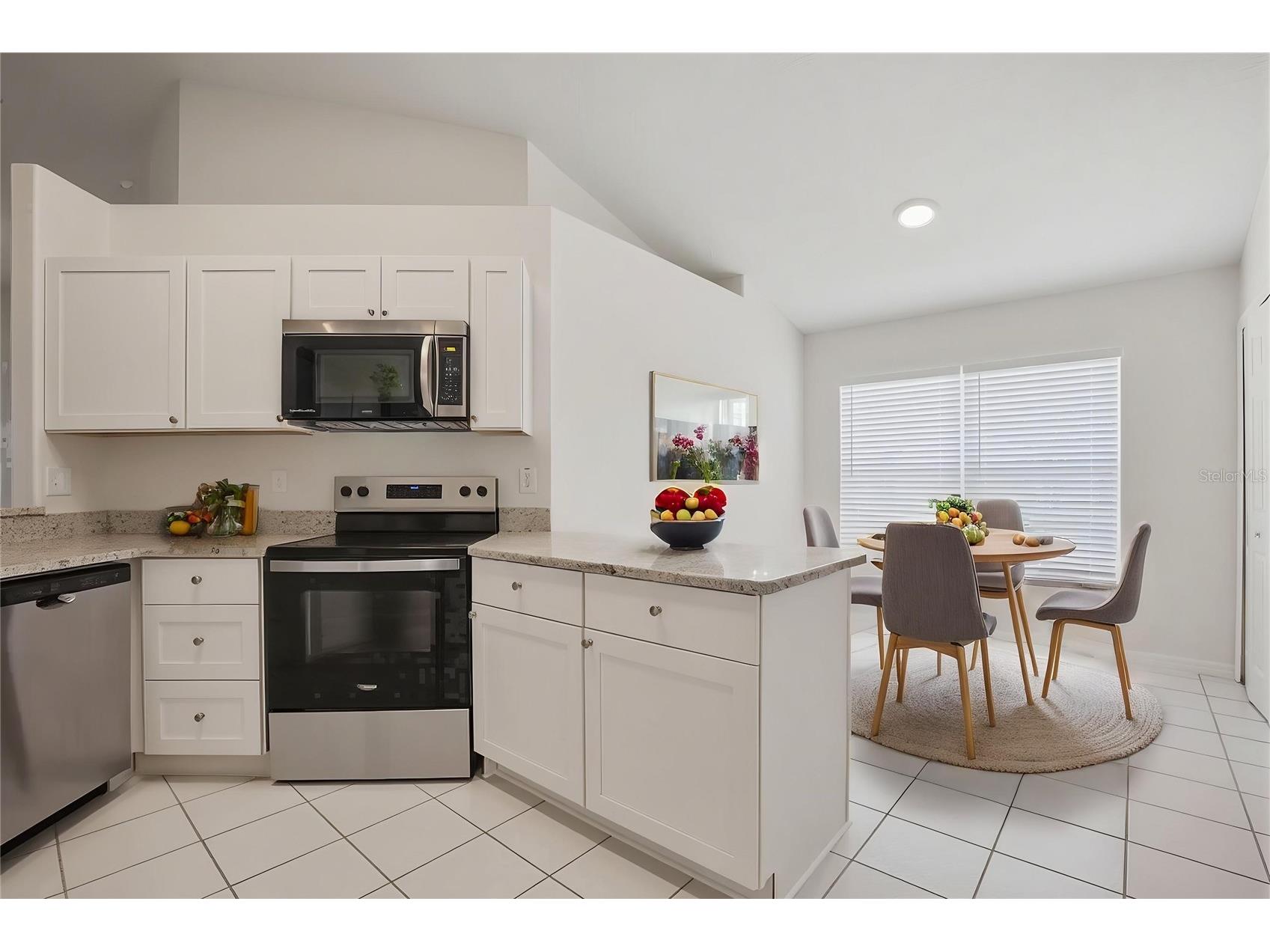 1353 Crimson Clover Lane Wesley Chapel FL 33543 O6401898 image4