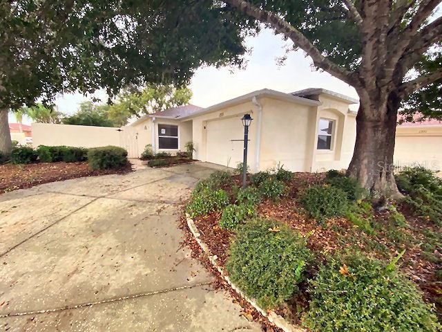 1353 Lajolla Circle Lady Lake FL 32159 OM630379 image1