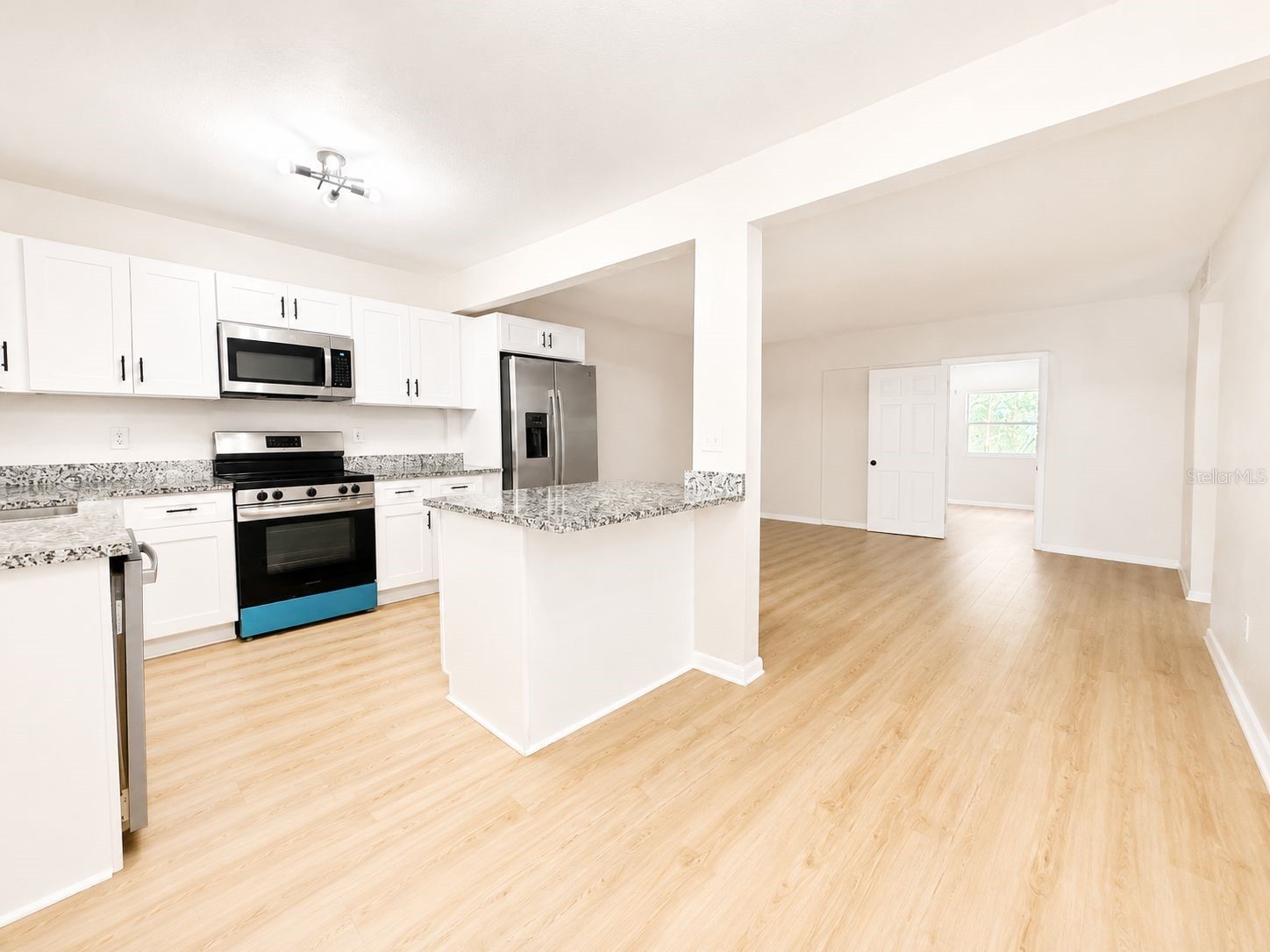 1353 Lakeview Road Clearwater FL 33756 TB8491286 image1