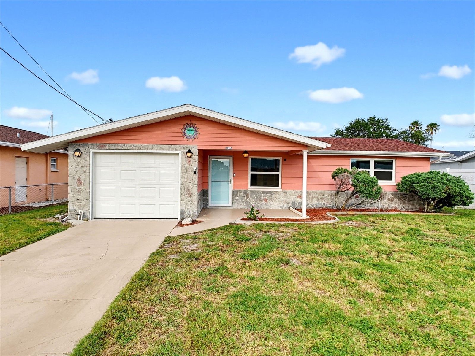 13530 Maria Drive Hudson FL 34667 W7887332 image1