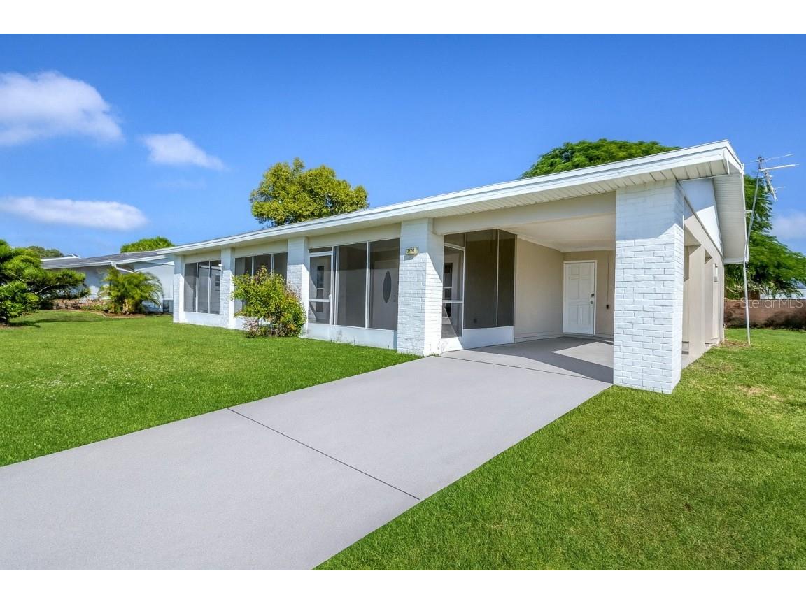 13530 Newport Avenue Port Charlotte FL 33981 A4669163 image2