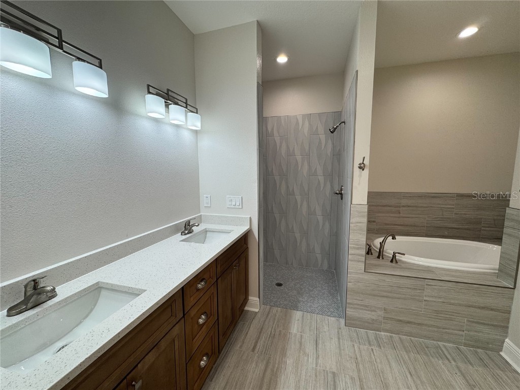 13532 14th Street Dade City FL 33525 TB8381948 image6