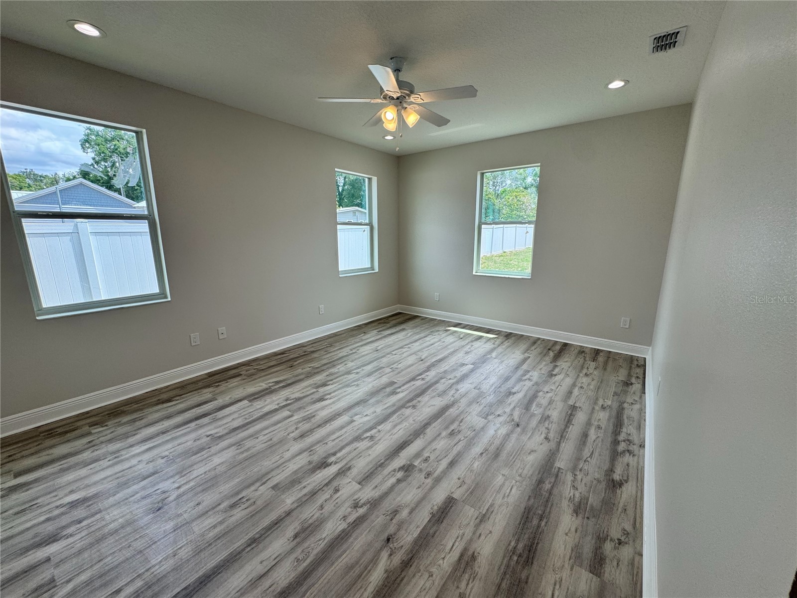 13532 14th Street Dade City FL 33525 TB8485742 image40