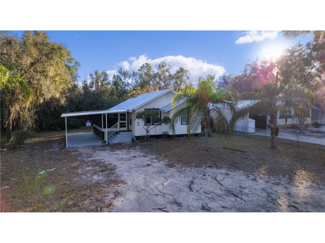 13536 SE Sunset Harbor Road Weirsdale FL 32195 G5090423 image1