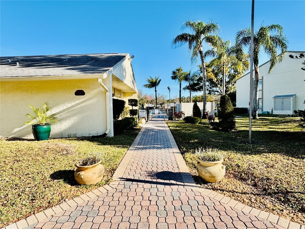 1354 Shady Pine Way #E2 Tarpon Springs FL 34688 TB8416125 image38