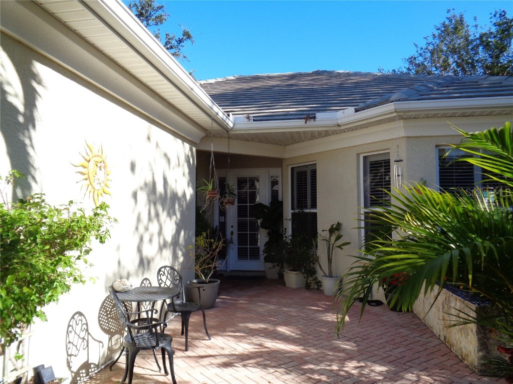 1354 Tearose Place Sarasota FL 34239 A4648767 image4