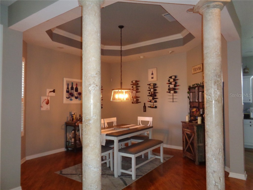 1354 Tearose Place Sarasota FL 34239 A4648767 image7