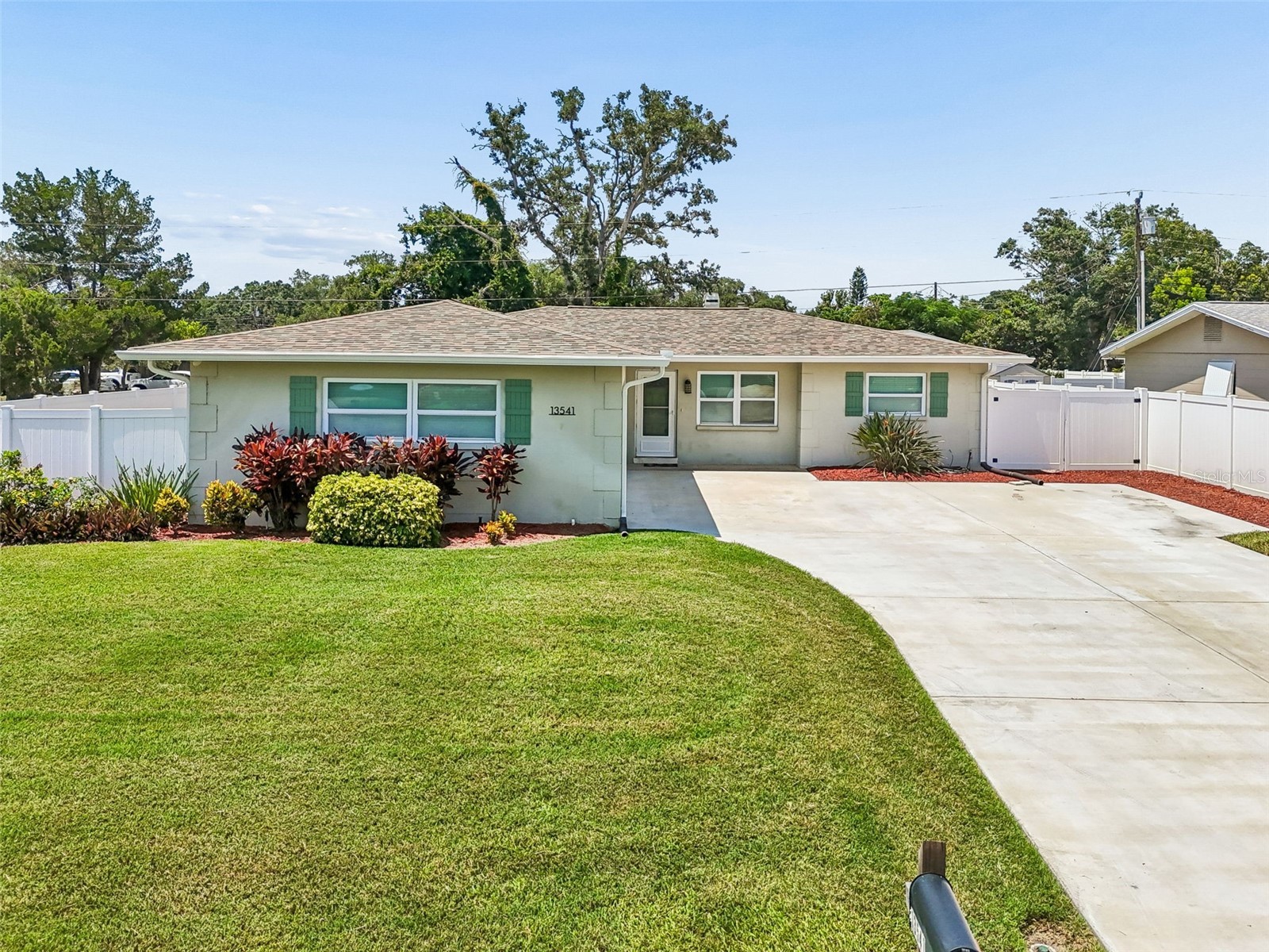 13541 87th Place Seminole FL 33776 TB8520682 image1