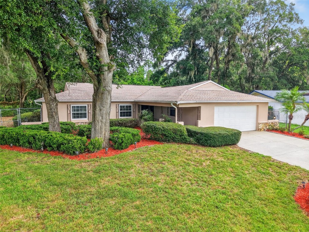 13545 Devenshire Court Grand Island FL 32735 G5101570 image1