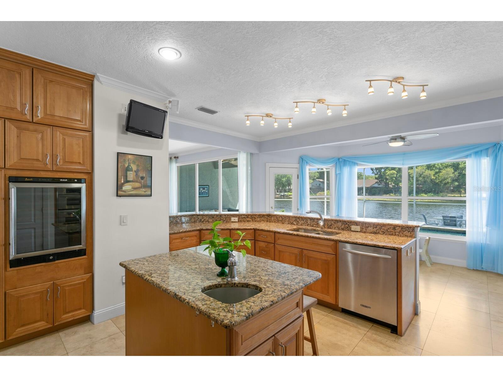 13548 Lake Magdalene Drive Tampa FL 33613 - LAKE MAGDALENE TB8487780 image17