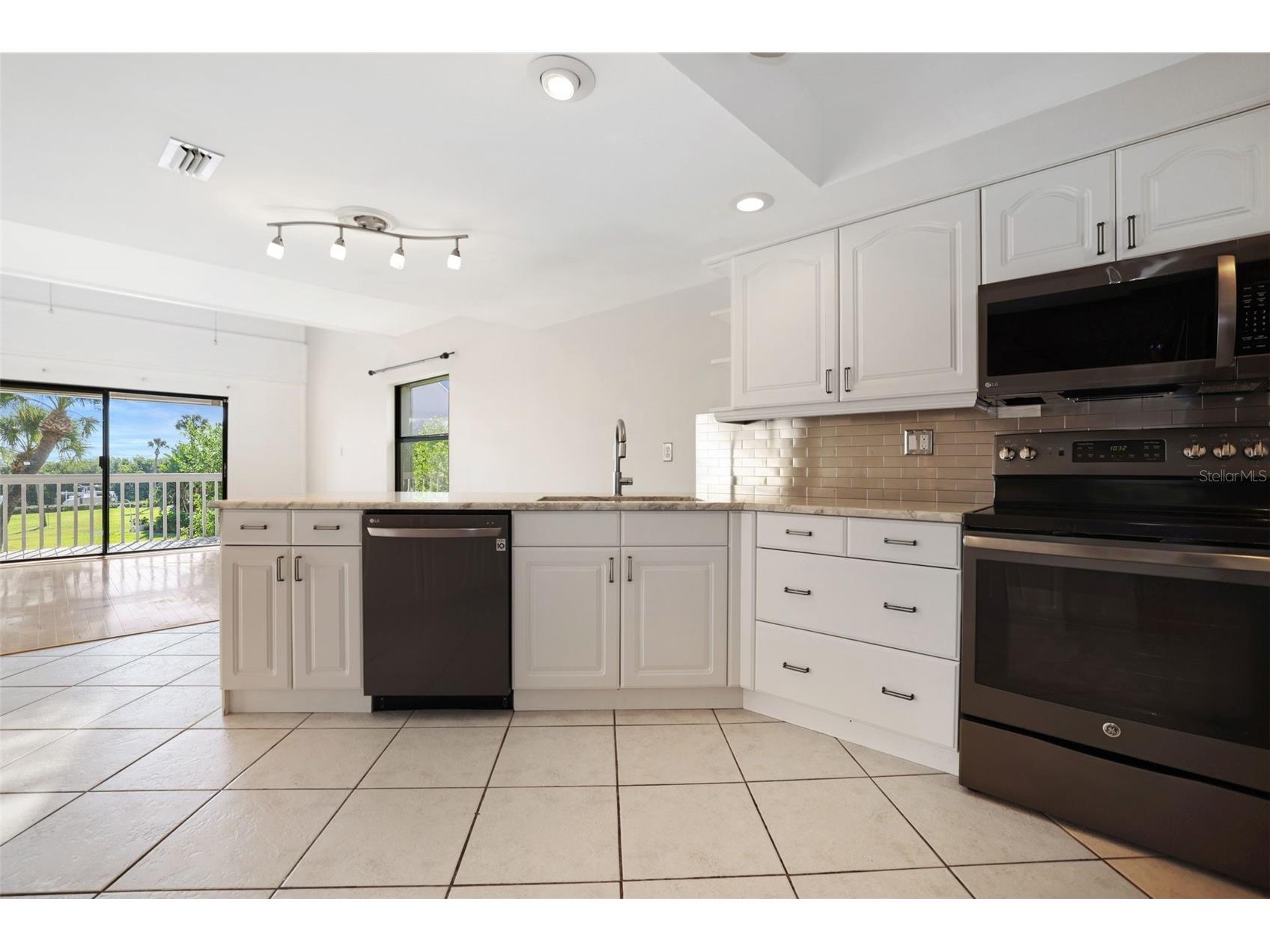 1355 Pinellas Bayway S #19 Tierra Verde FL 33715 - BOCA CIEGA BAY TB8442521 image5
