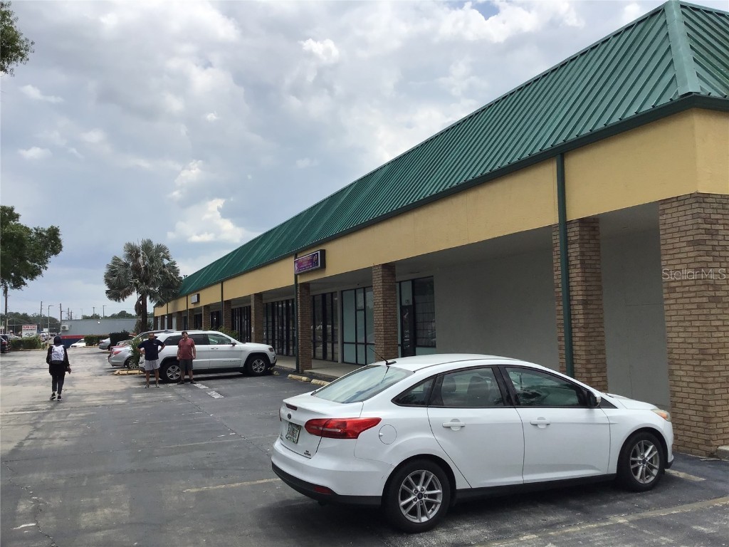 1355 S Parsons Avenue Seffner FL 33584 T3453101 image1