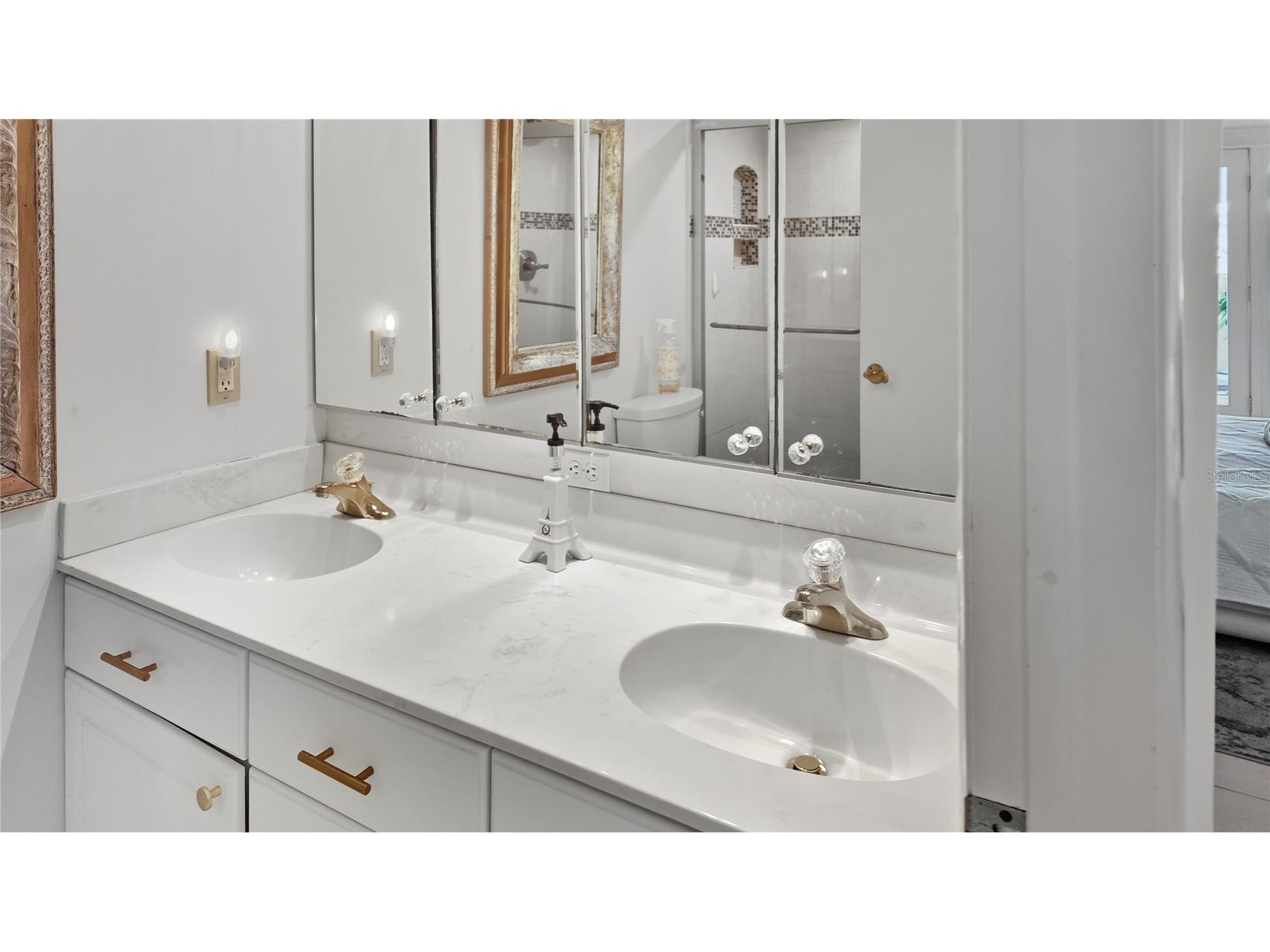 1355 S Portofino Drive #103 Sarasota FL 34242 A4682516 image31