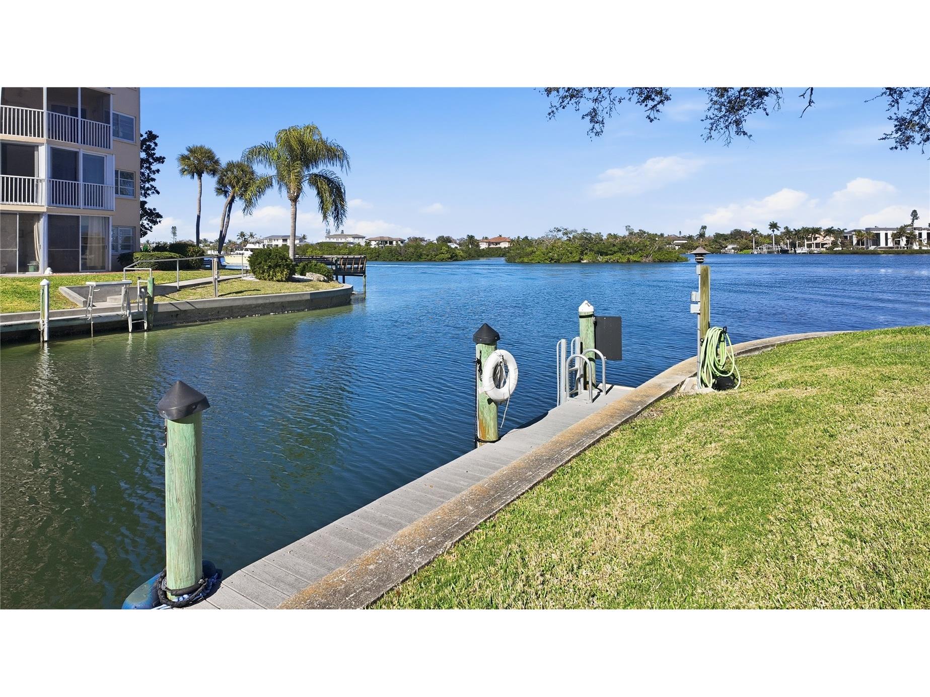 1355 S Portofino Drive #103 Sarasota FL 34242 A4682516 image38
