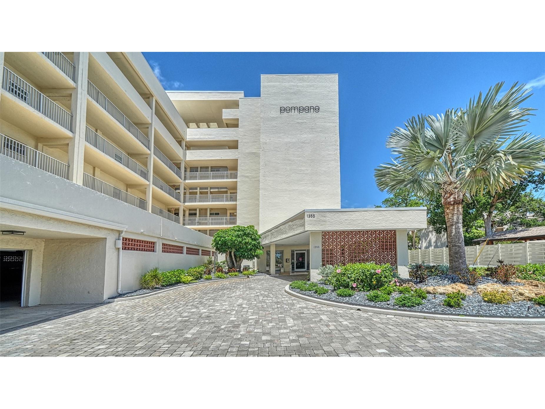 1355 S Portofino Drive #103 Sarasota FL 34242 A4693257 image3