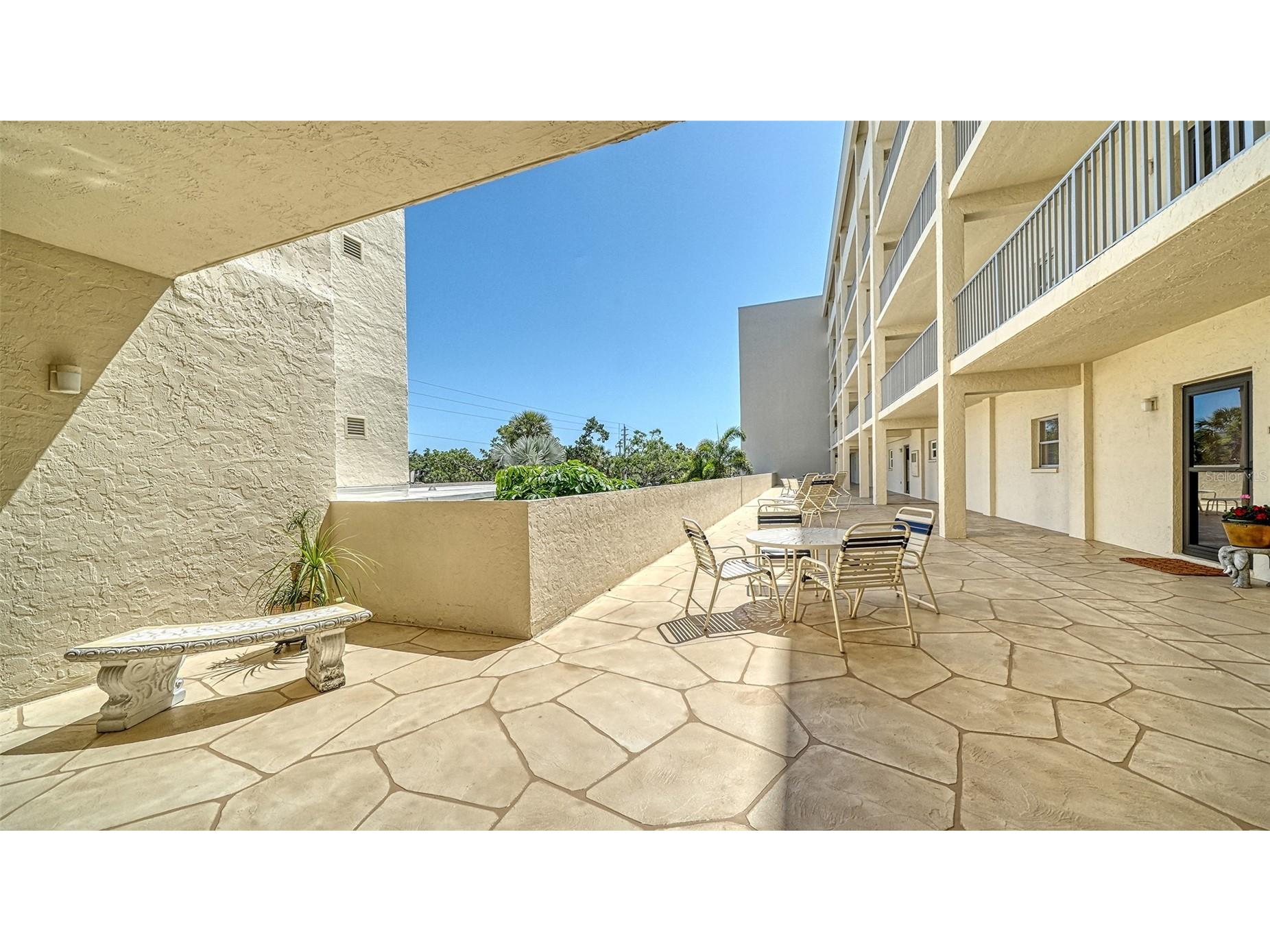 1355 S Portofino Drive #103 Sarasota FL 34242 A4693257 image6