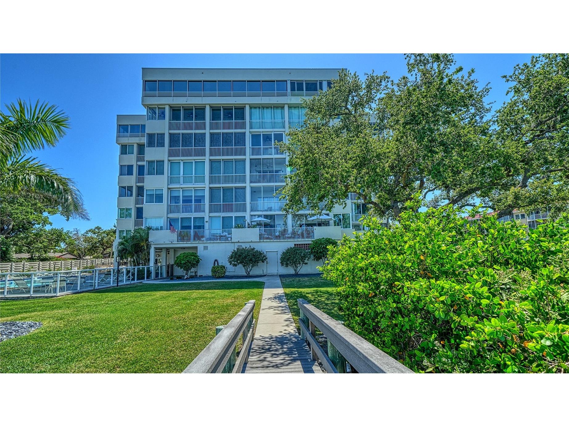 1355 S Portofino Drive #103 Sarasota FL 34242 A4693257 image67