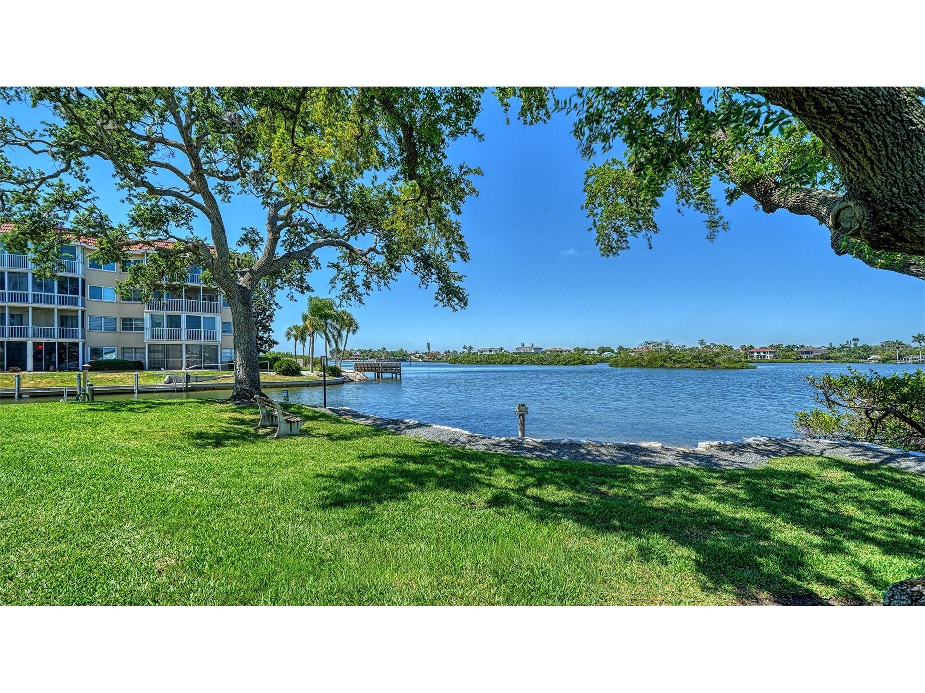 1355 S Portofino Drive #103 Sarasota FL 34242 A4693257 image68