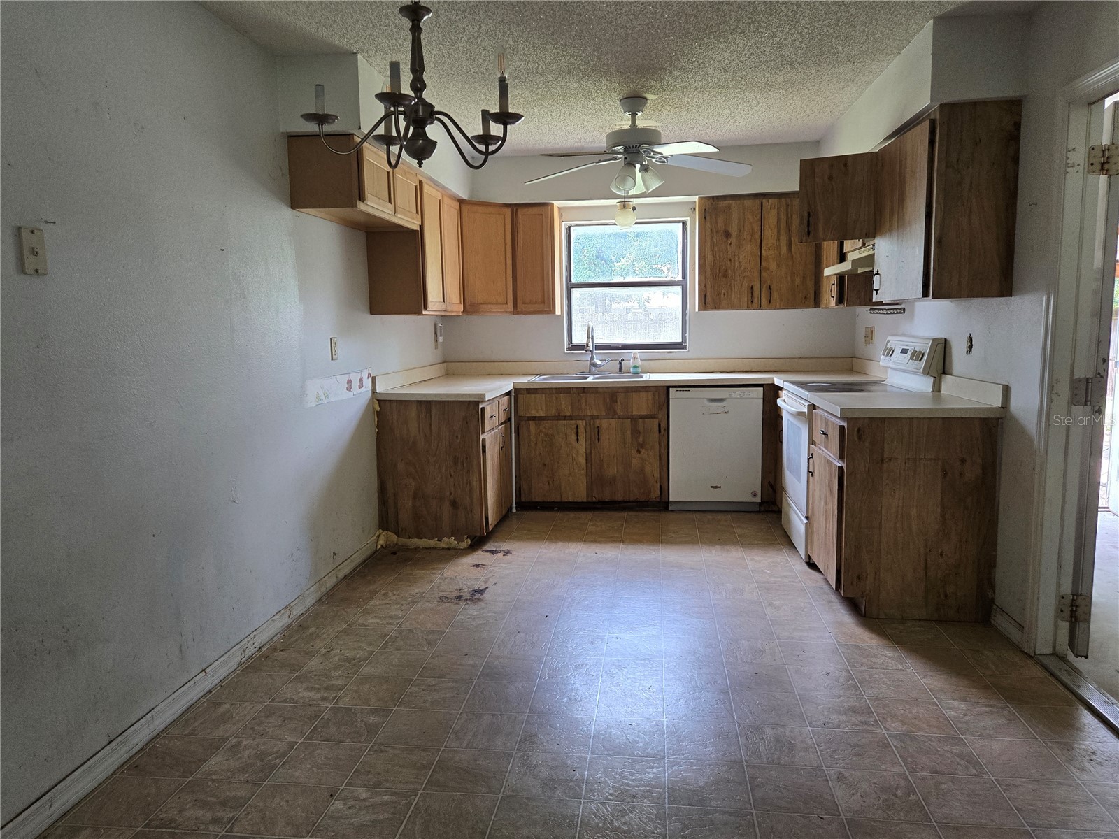 13553 SE 39th Terrace Summerfield FL 34491 OM725699 image7