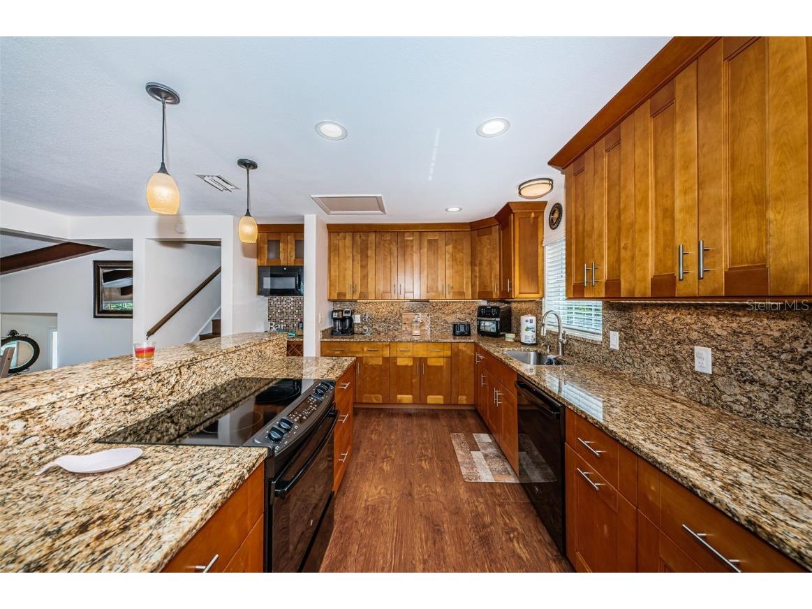 13556 Bellewood Avenue Seminole FL 33776 TB8454119 image23