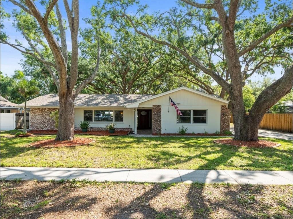 13556 Lake Magdalene Drive Tampa FL 33613 TB8369674 image1