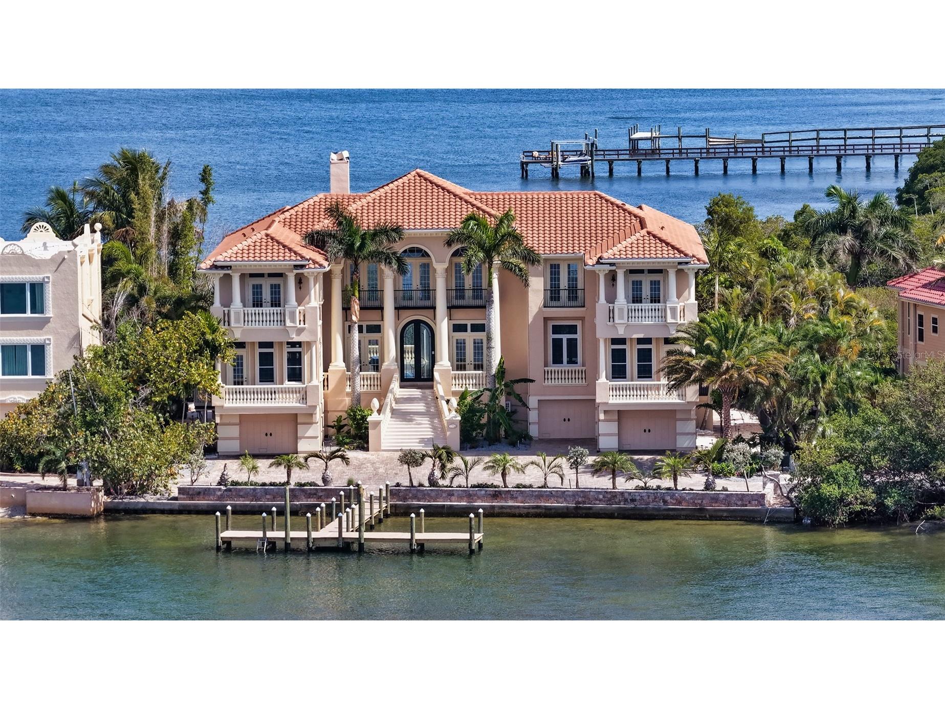 1356 Point Crisp Road Sarasota FL 34242 A4692551 image1