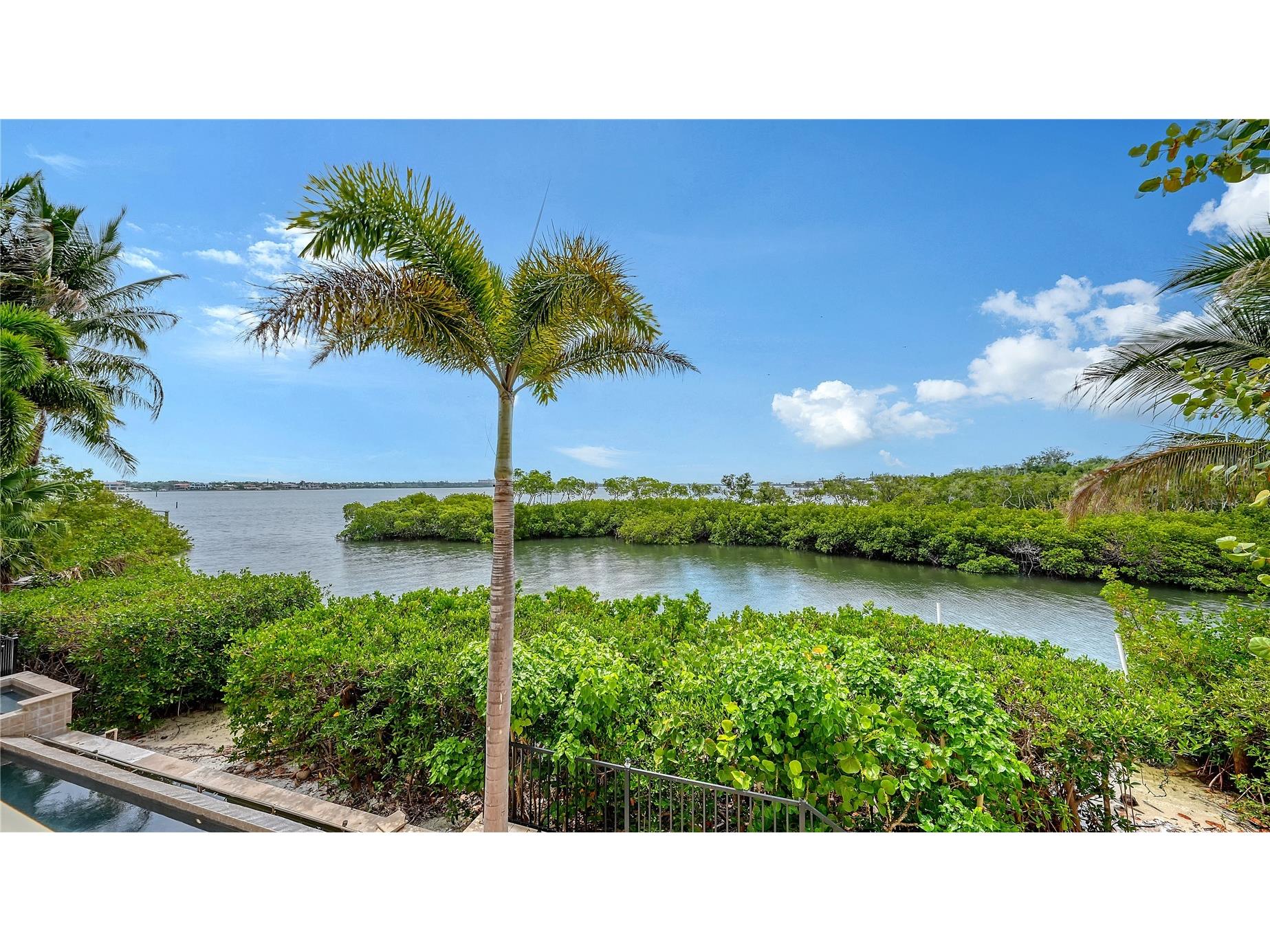 1356 Point Crisp Road Sarasota FL 34242 A4692551 image50