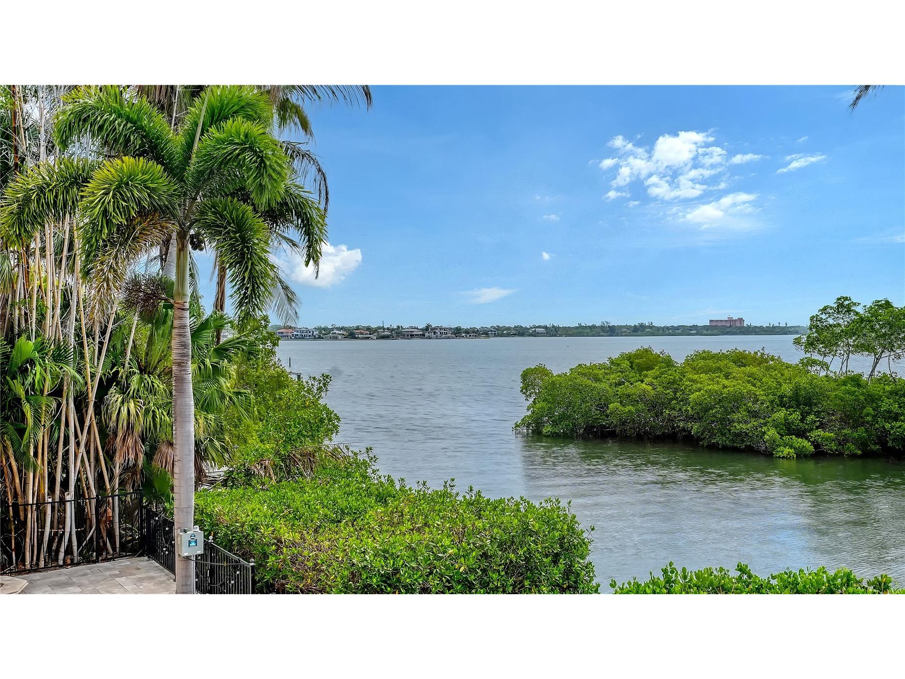 1356 Point Crisp Road Sarasota FL 34242 A4692551 image51