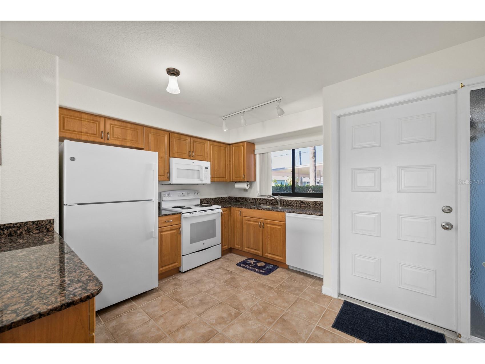 1356 Rio De Janeiro Avenue #108 Punta Gorda FL 33983 C7528066 image9