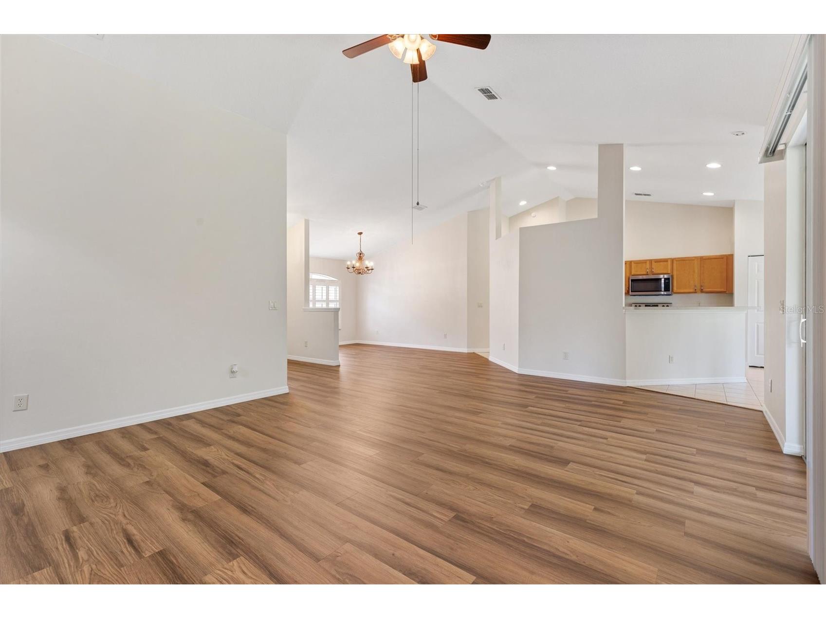 13560 SE 101st Terrace Belleview FL 34420 - CLOSE TO LITTLE LAKE WEIR G5114124 image12