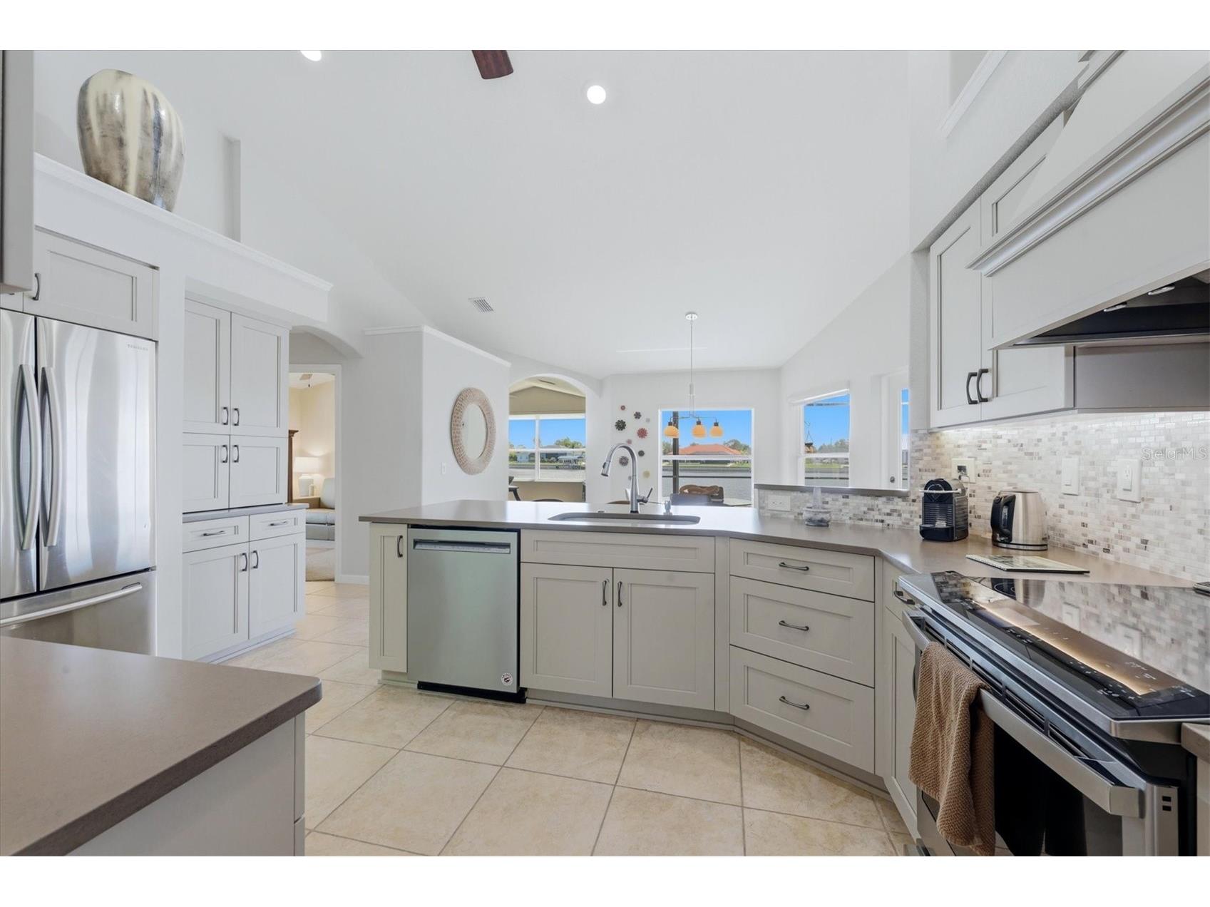 13561 Blake Drive Port Charlotte FL 33981 - SANTA CRUZ WATERWAY D6146895 image12