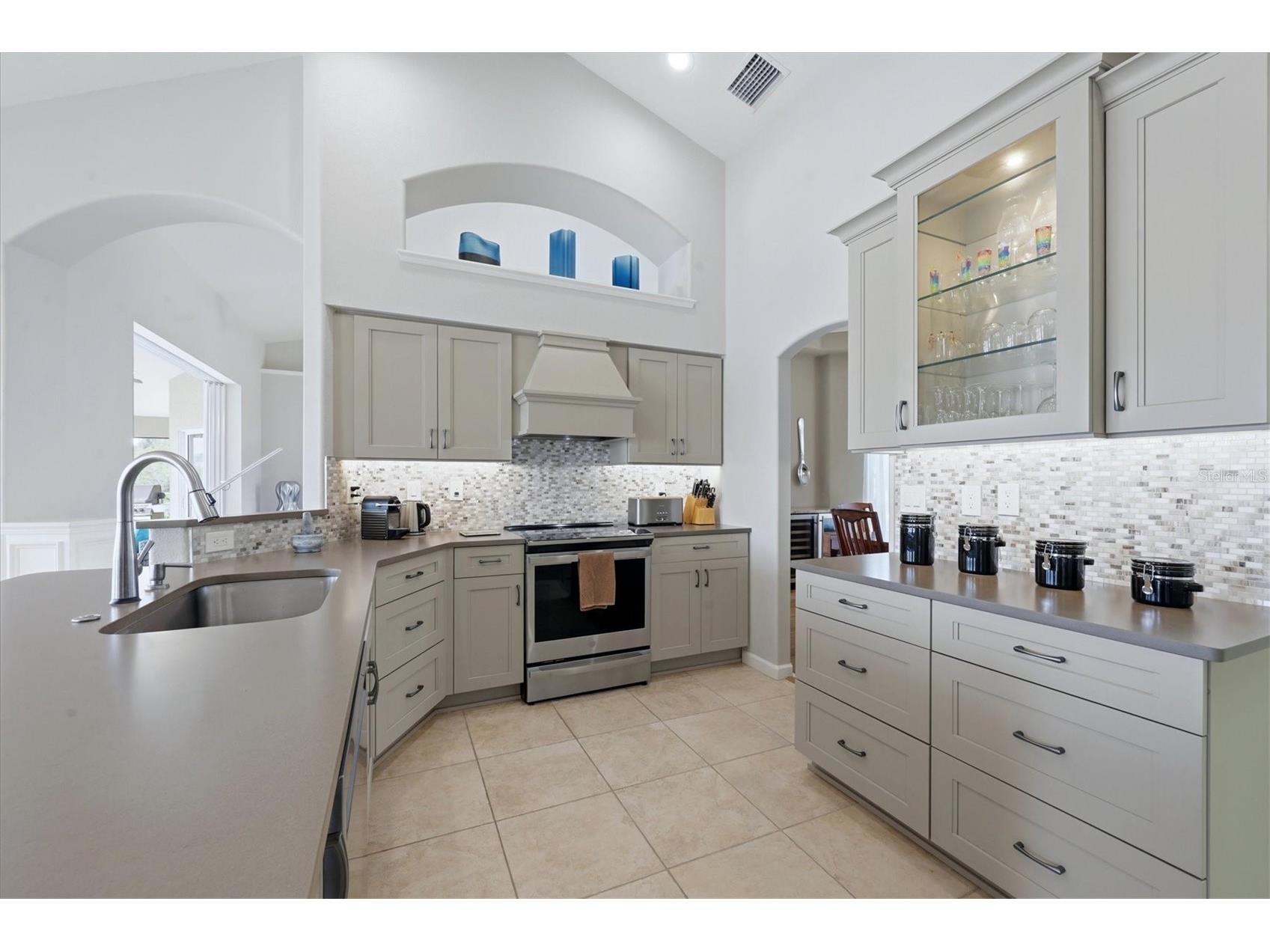 13561 Blake Drive Port Charlotte FL 33981 - SANTA CRUZ WATERWAY D6146895 image15