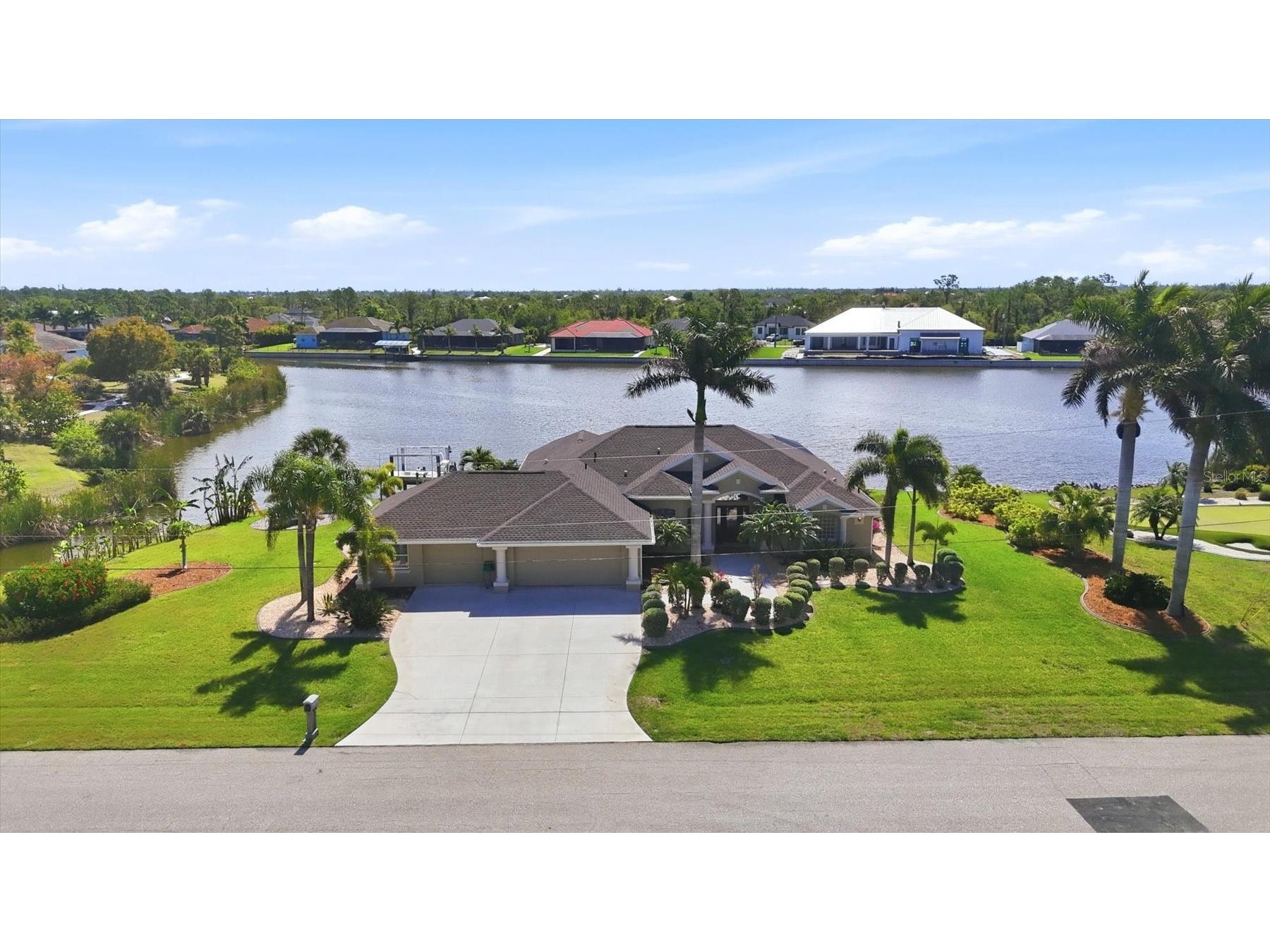 13561 Blake Drive Port Charlotte FL 33981 - SANTA CRUZ WATERWAY D6146895 image3