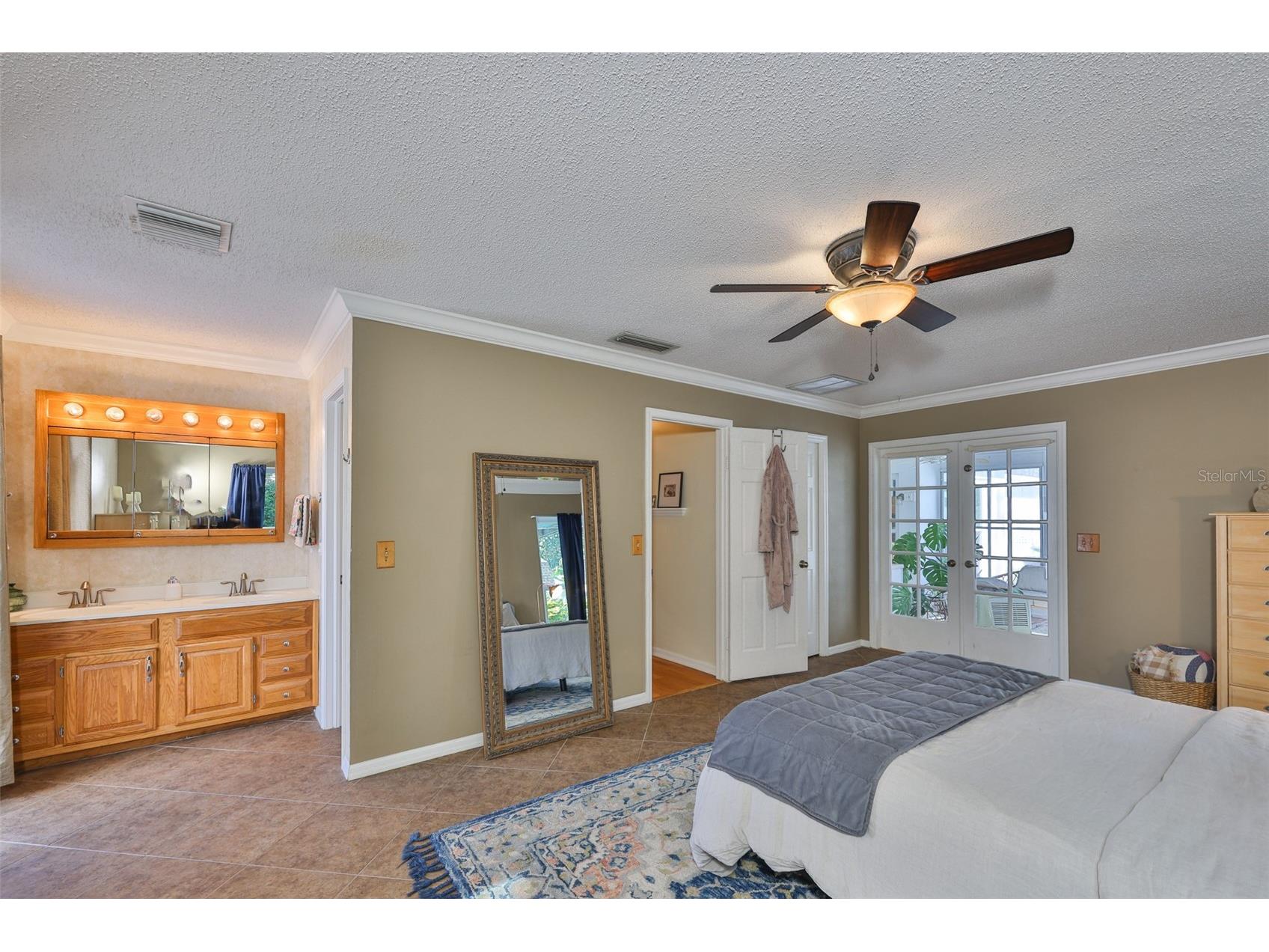 13562 Lake Magdalene Drive Tampa FL 33613 TB8418180 image38