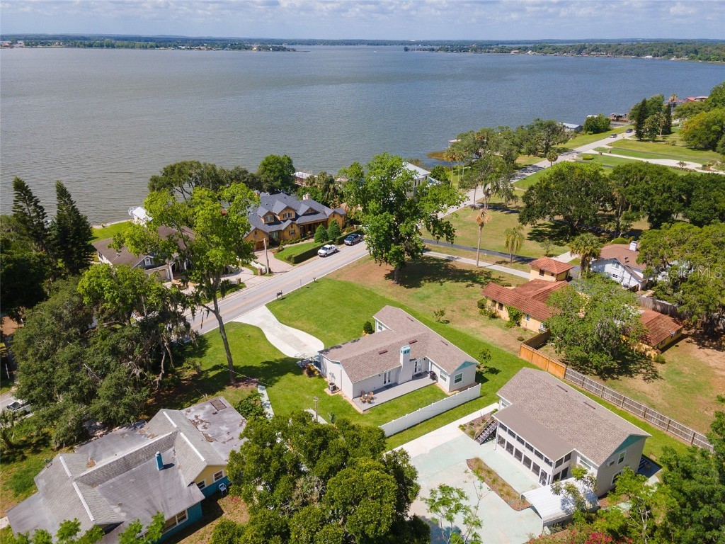 1357 Lakeshore Drive #1 Mount Dora FL 32757 O6194760 image1