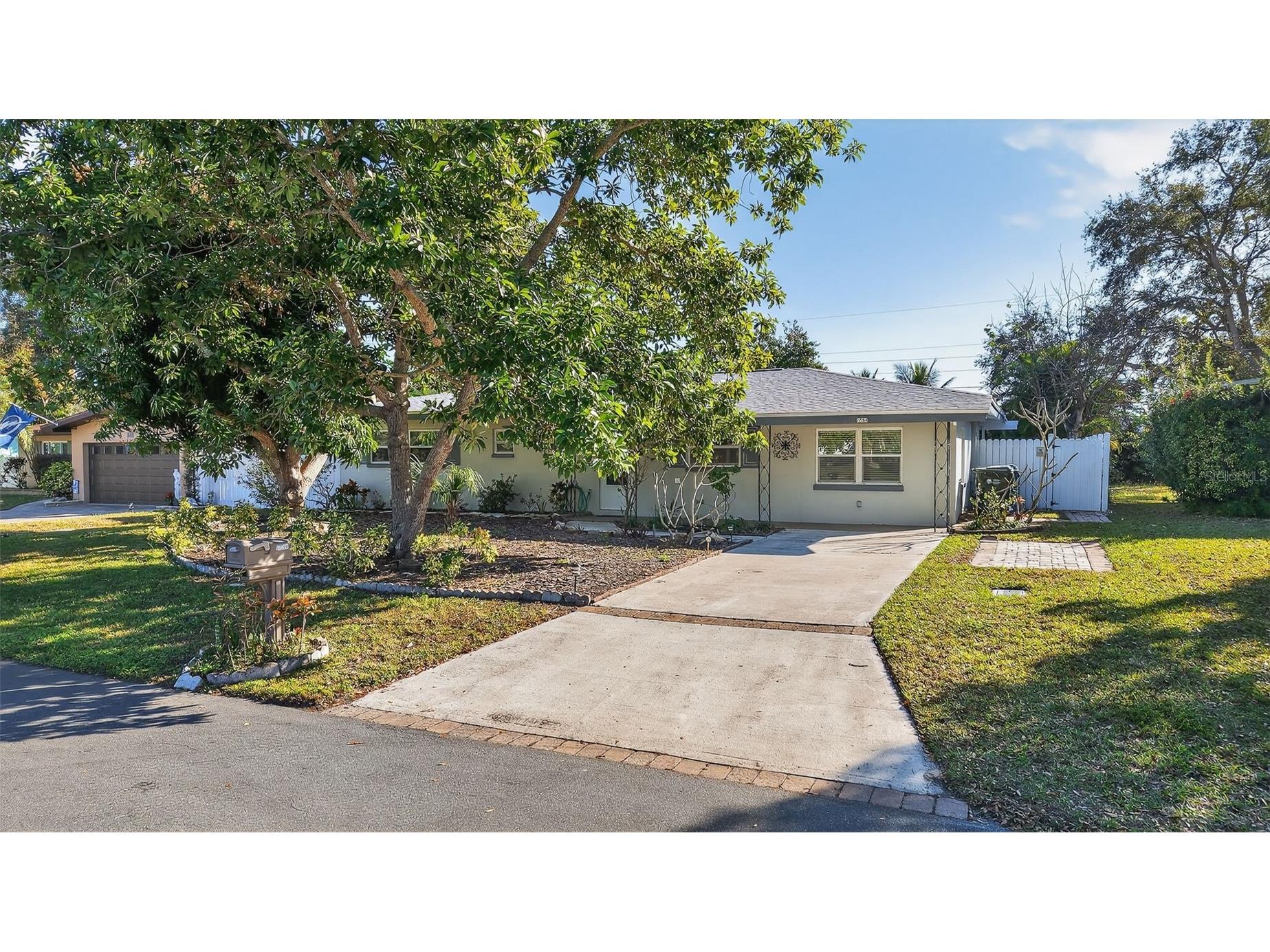 13584 Twig Terrace Largo FL 33774 TB8461943 image1