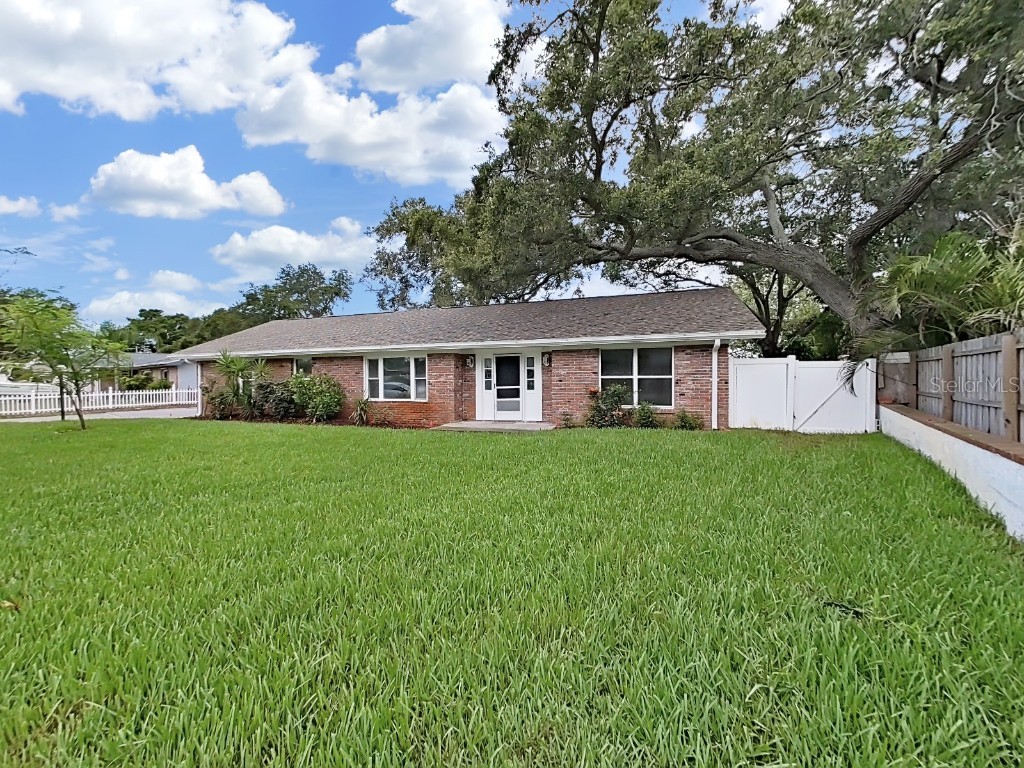 13589 101st Terrace Seminole FL 33776 U8206951 image1