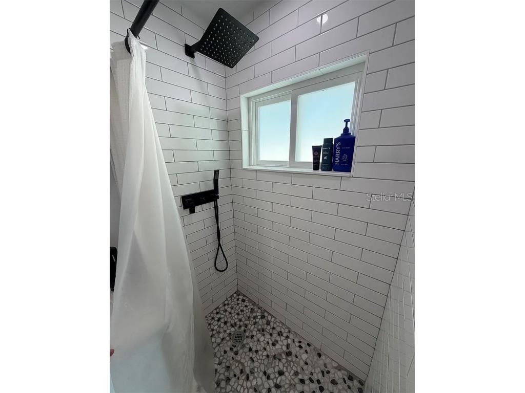 1359 40th Avenue NE Saint Petersburg FL 33703 TB8453333 image10