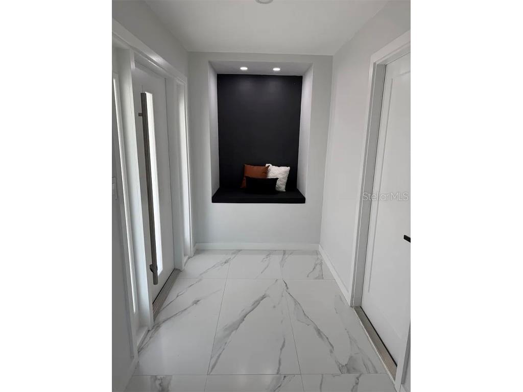 1359 40th Avenue NE Saint Petersburg FL 33703 TB8453333 image2