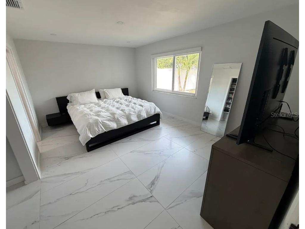 1359 40th Avenue NE Saint Petersburg FL 33703 TB8453333 image6