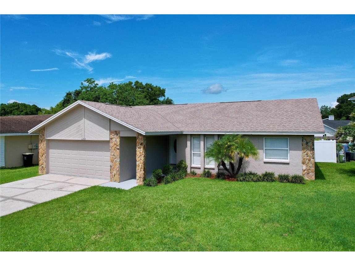 1359 Bramblewood Drive, Lakeland, FL, 33811 MLS P4932425 Edina Realty